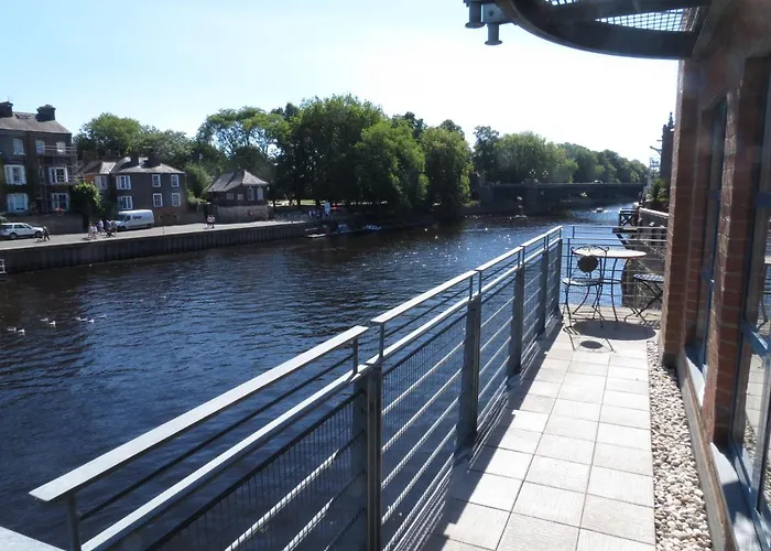 3 Emperors Wharf With Stunning River Views York